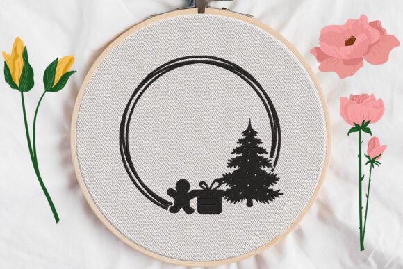 Review: Christmas Tree Wreath, Monogram Frame